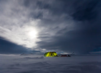 9 Winter Camping Tips That Will Keep You Warm at Night
